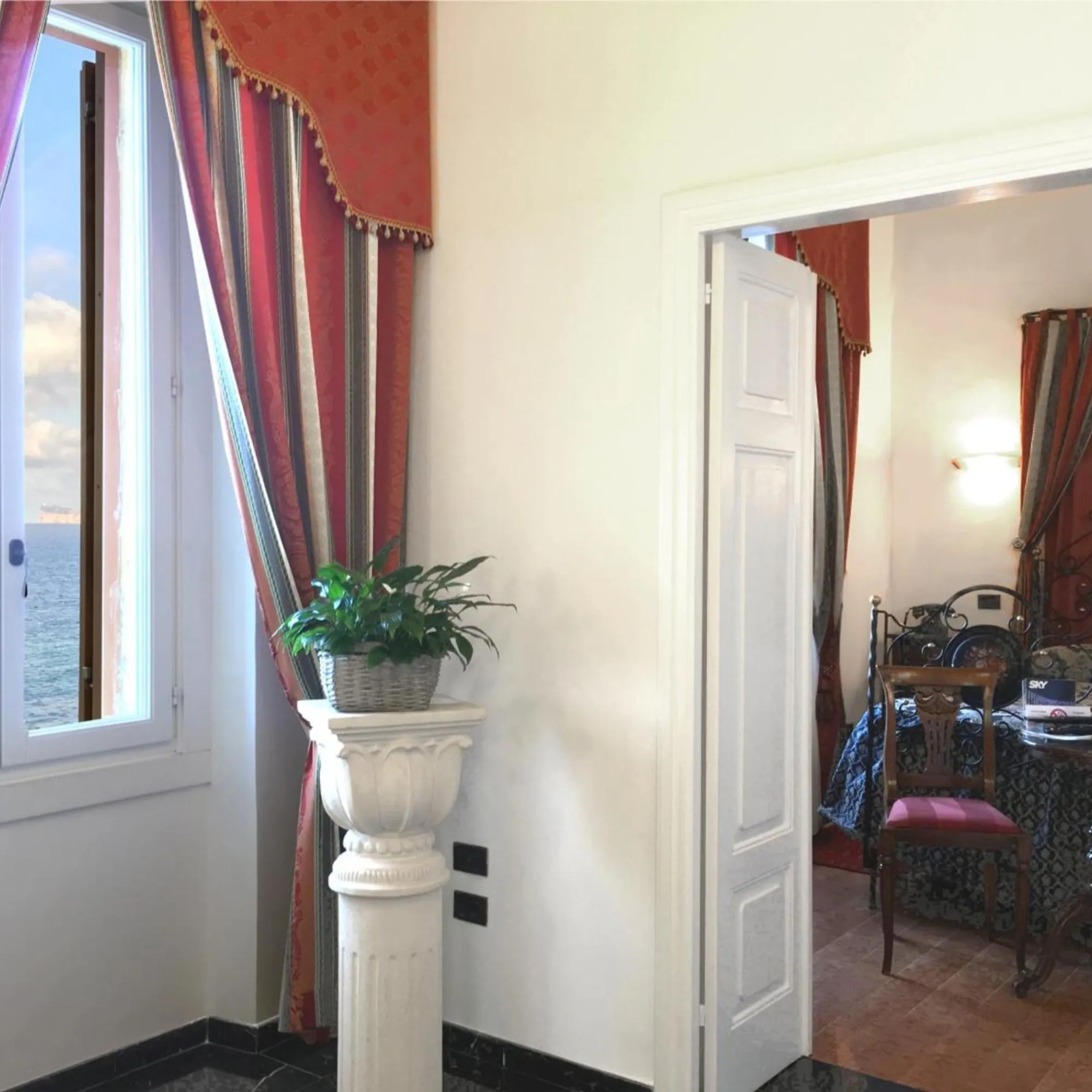 Villa-Las-Tronas-Hotel-Spa-Alghero-Sardegna-suite-vista-mare-Foto-quadrata-2