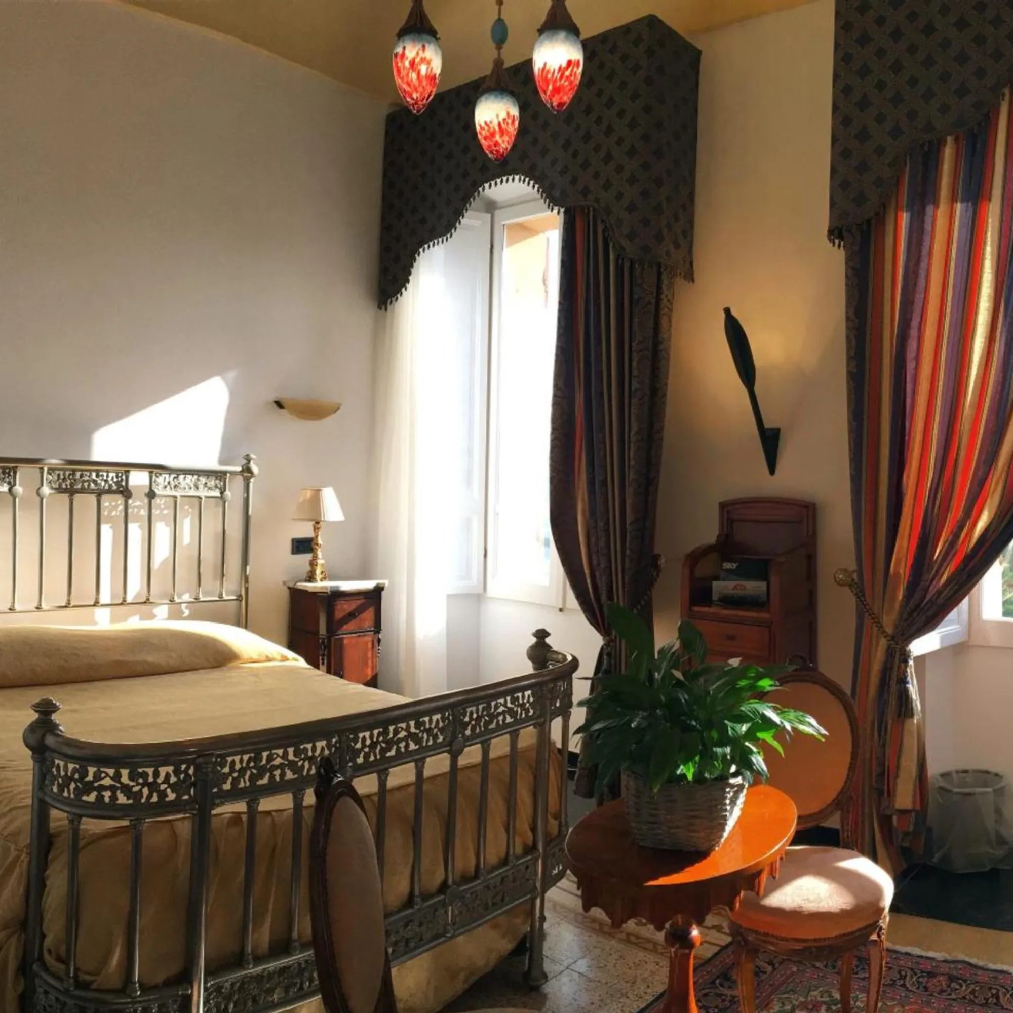 Villa-Las-Tronas-Hotel-Spa-Alghero-Foto-quadrata-suite-vista-parco-con-balcone-2